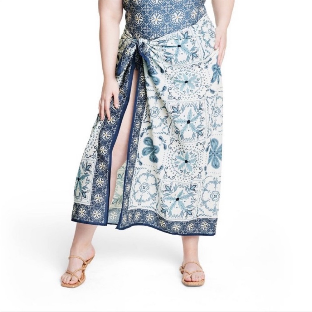 Aguabendita x Target Pareo Light Blue Floral